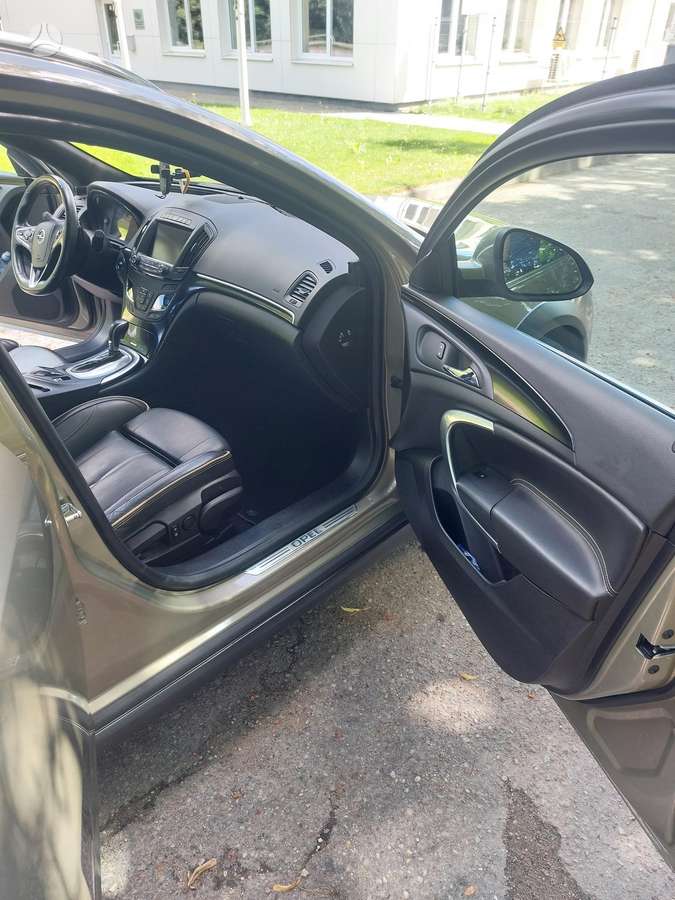 Opel Insignia 2014 — photo 10