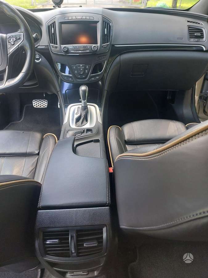 Opel Insignia 2014 — photo 16