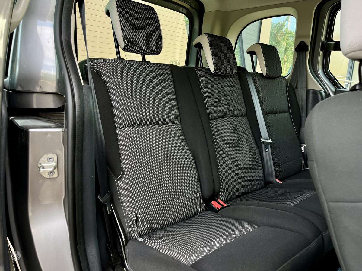 Renault Kangoo 2014 — photo 9