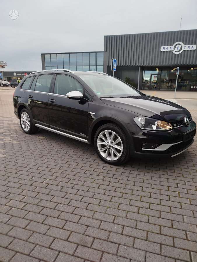 Volkswagen Golf 2015 — вигляд ззаду