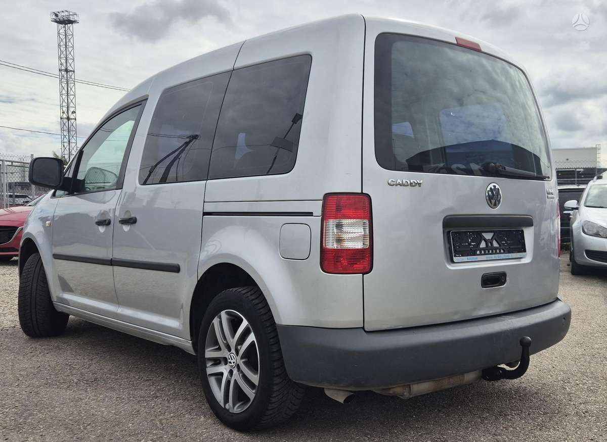 Volkswagen Caddy 2008 — rear view