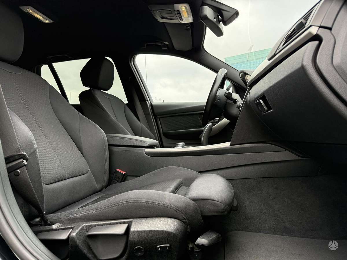 BMW 320 2014 — photo 15