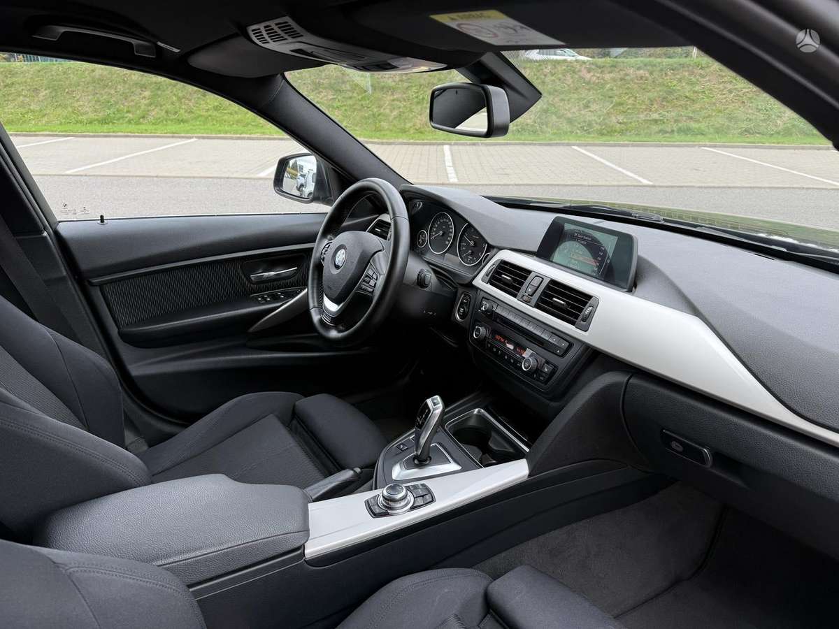 BMW 320 2014 — photo 16