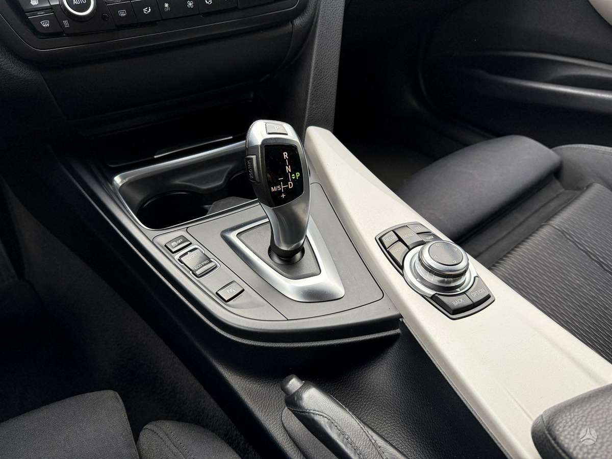 BMW 320 2014 — photo 25