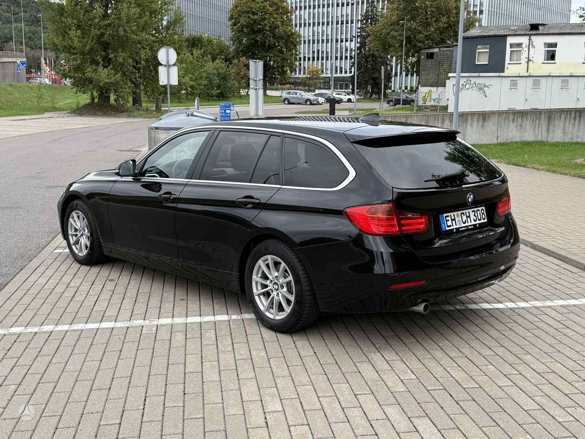 BMW 320 2014 — interior