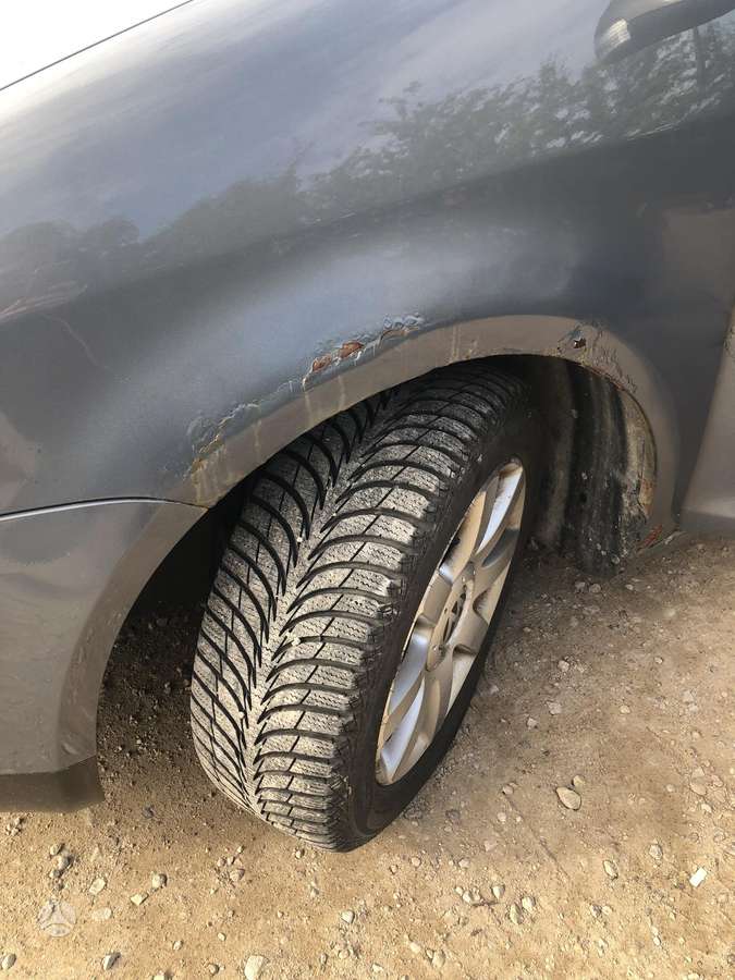 Volkswagen Touran 2004 — photo 11