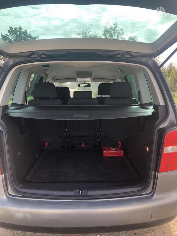 Volkswagen Touran 2004 — photo 6