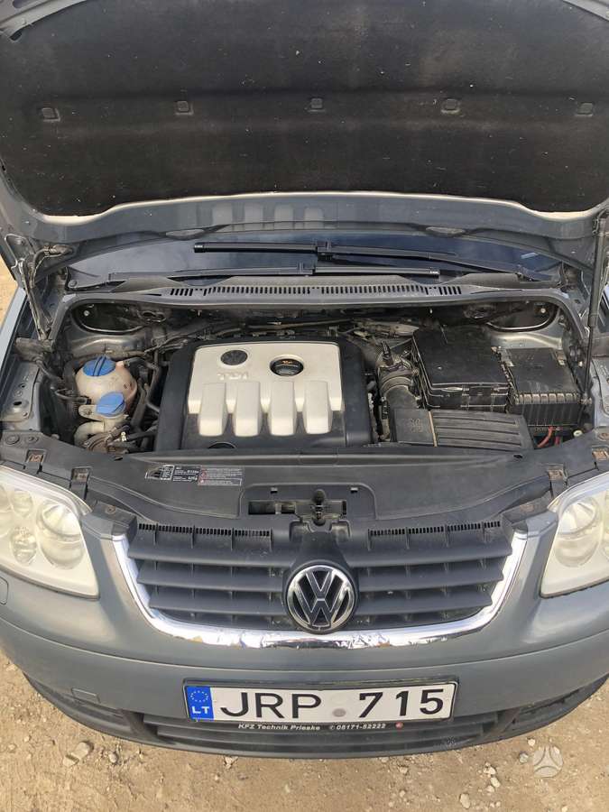 Volkswagen Touran 2004 — photo 9