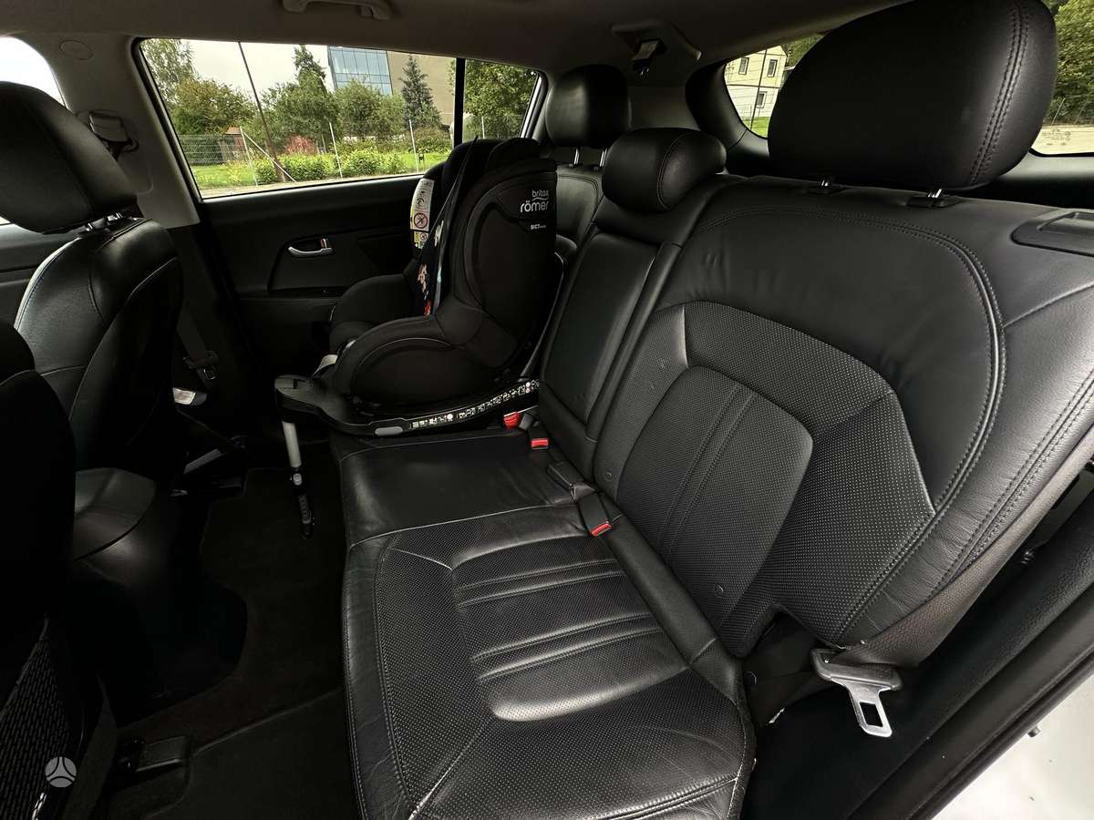 Kia Sportage 2012 — фото 11
