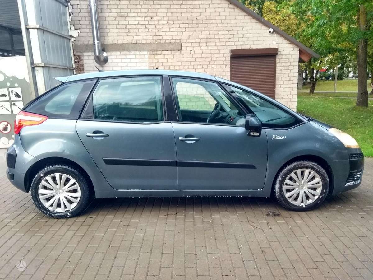 Citroen C4 2008 — engine 1600 cm³, 109 HP (80kW)