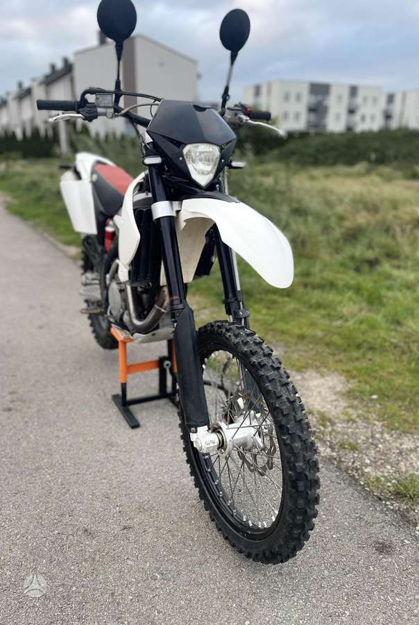 Beta RR 2009 — салон