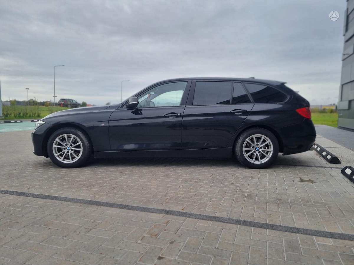 BMW 316 2013 — rear view