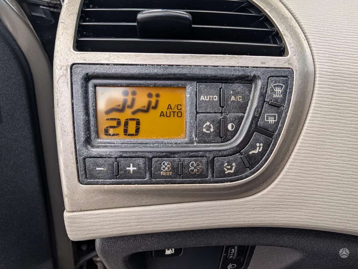 Citroen C4 2008 — photo 15