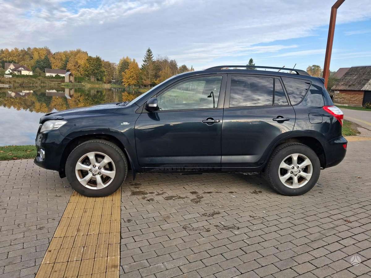 Toyota RAV4 2010 — двигун 2231 cm³, 150 HP (110kW)
