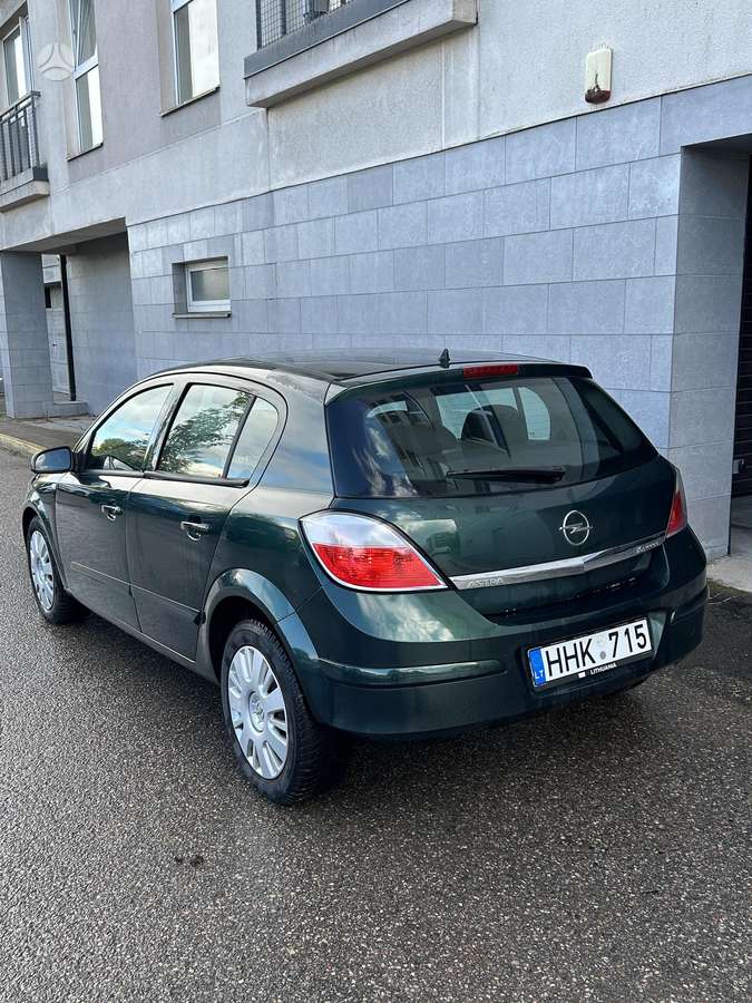 Opel Astra 2006 — interior