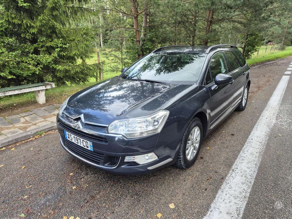 Citroen C5 2010 — rear view