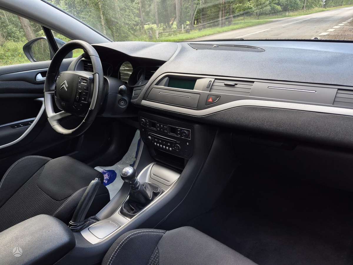 Citroen C5 2010 — photo 7
