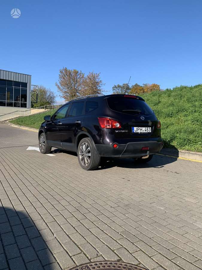 Nissan Qashqai+2 2009 — вигляд ззаду