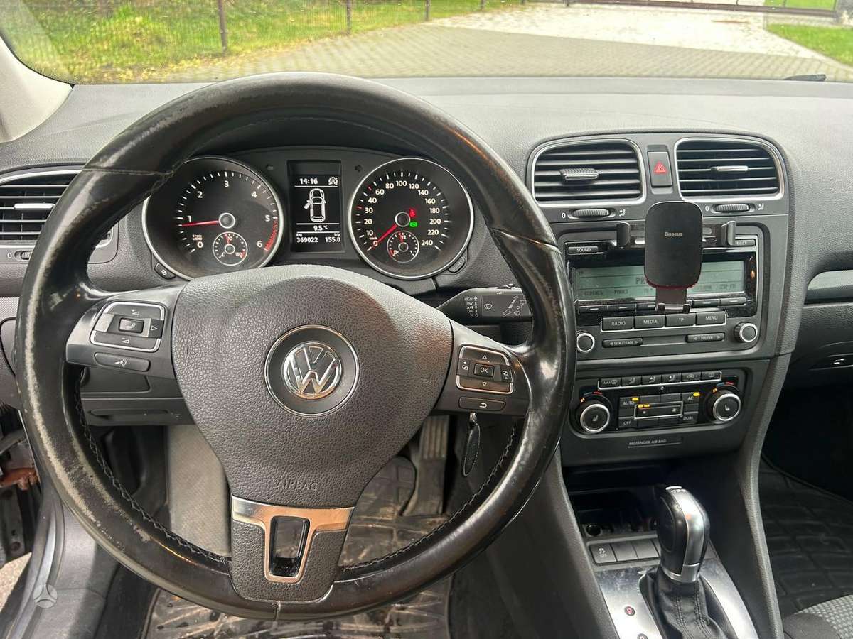 Volkswagen Golf 2011 — photo 10