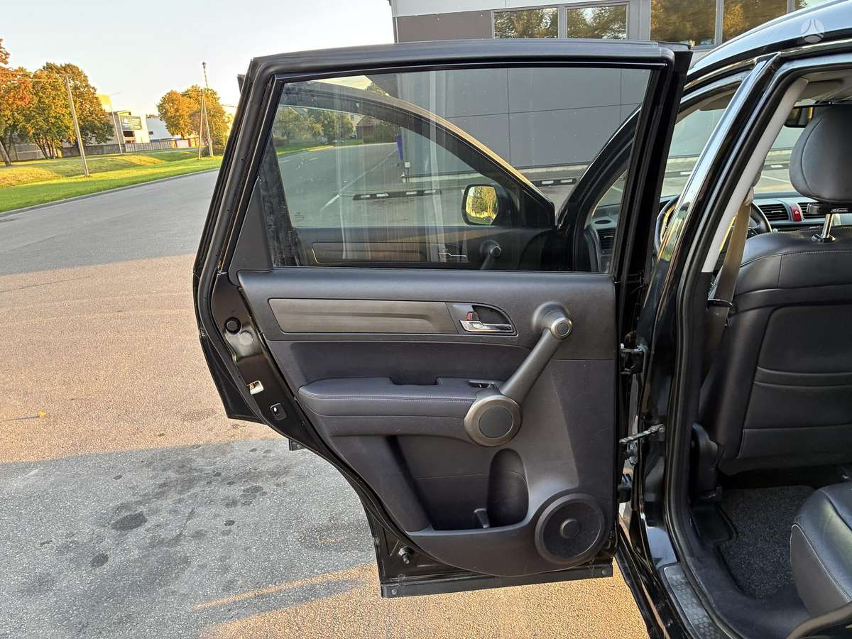 Honda CR-V 2010 — photo 17