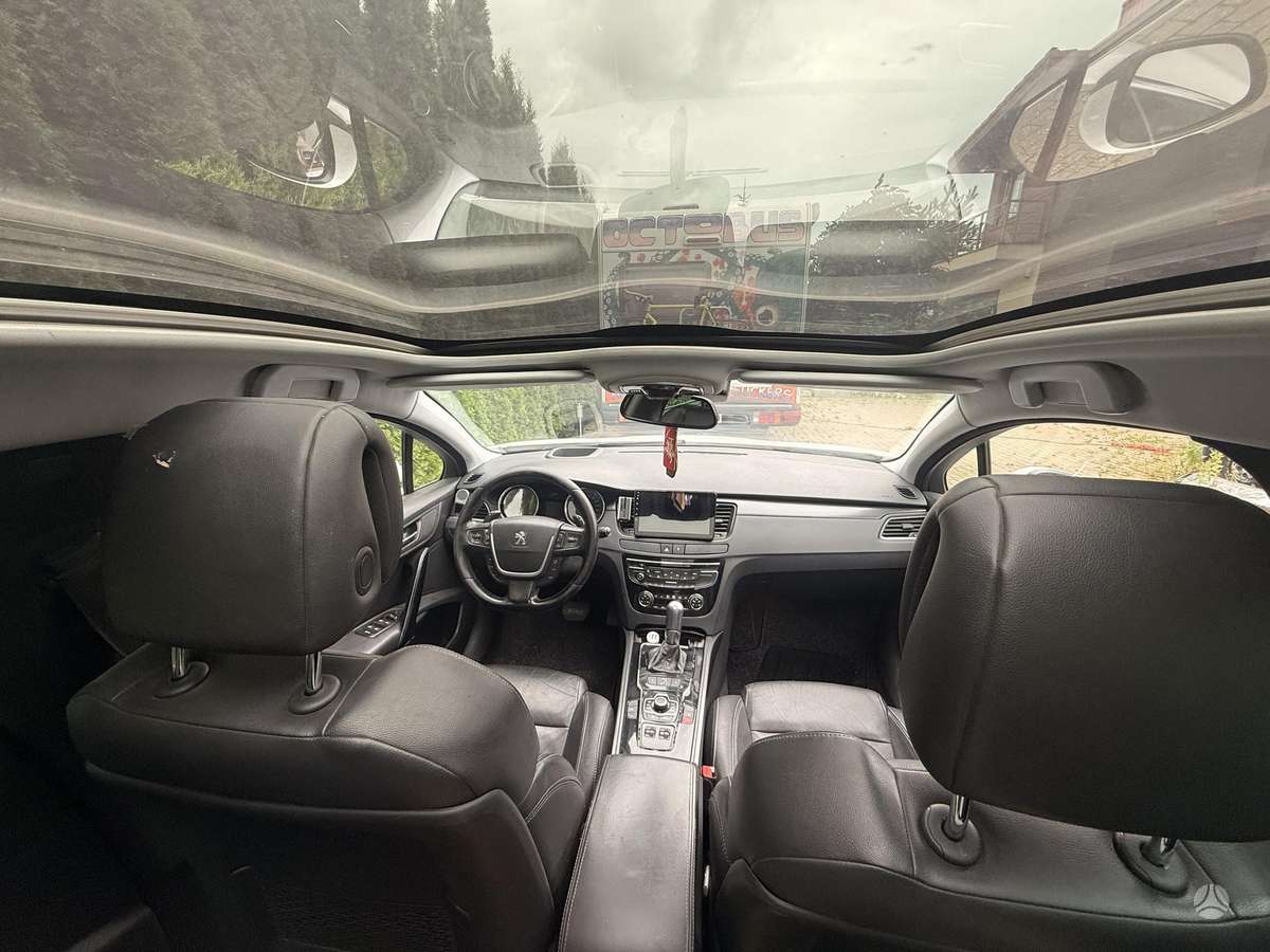 Peugeot 508 2013 — interior