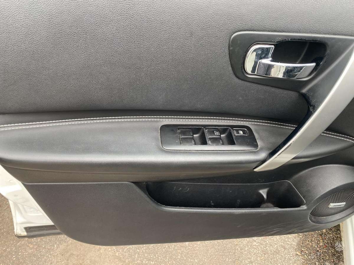 Nissan Qashqai 2011 — photo 11