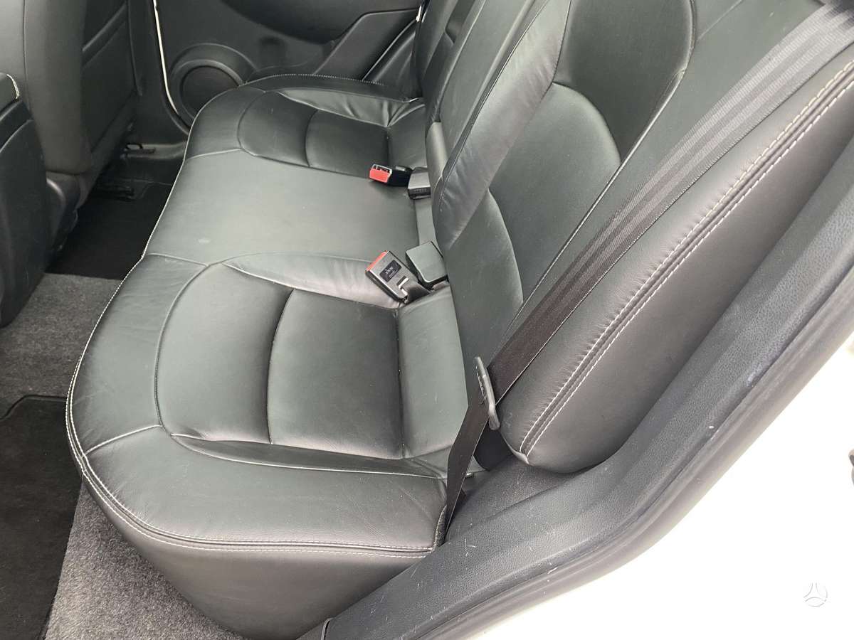Nissan Qashqai 2011 — photo 13