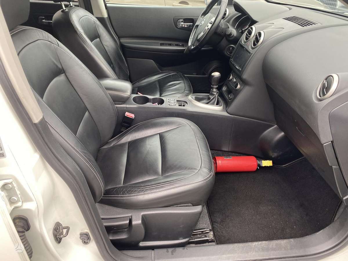 Nissan Qashqai 2011 — photo 7
