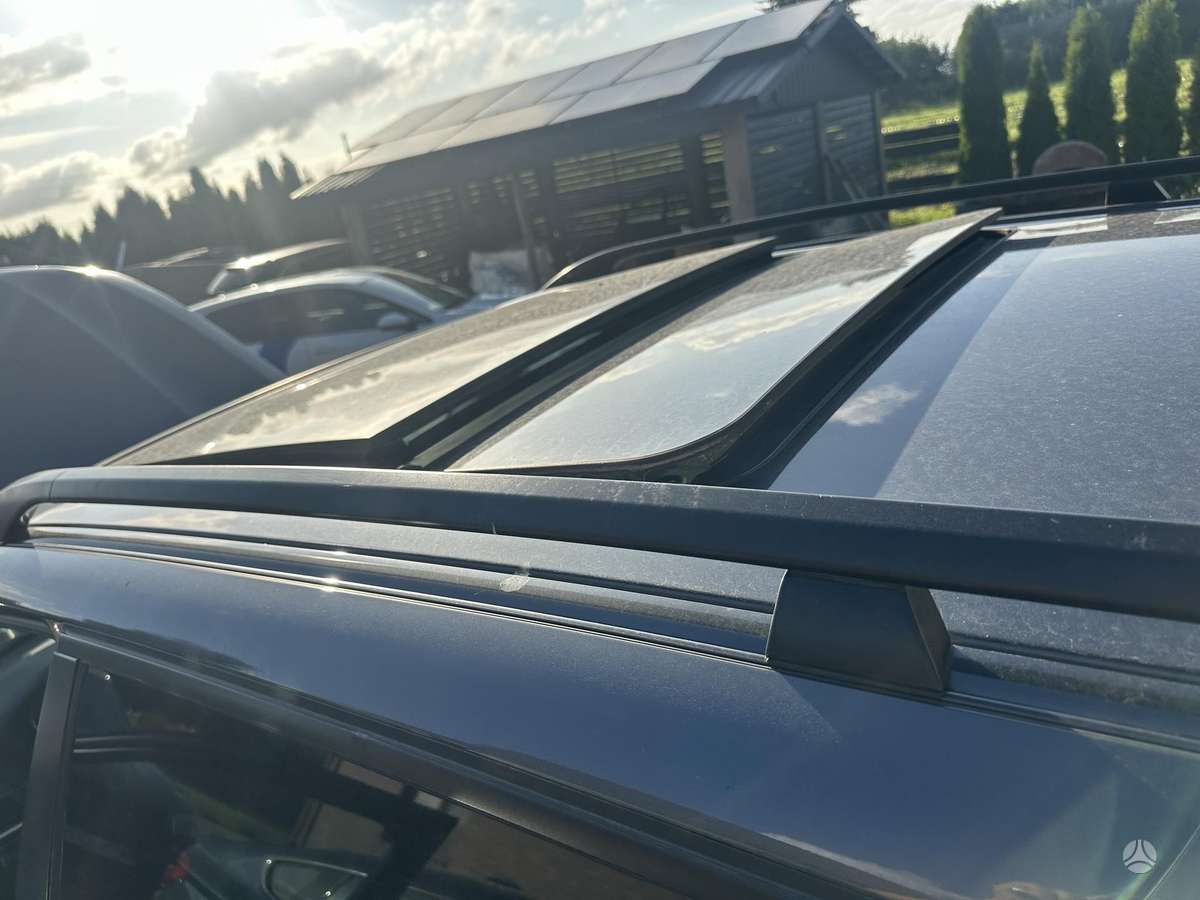 BMW X5 2010 — photo 11