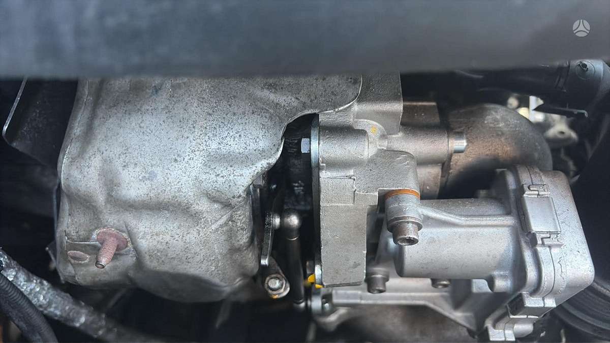 BMW X5 2010 — photo 7