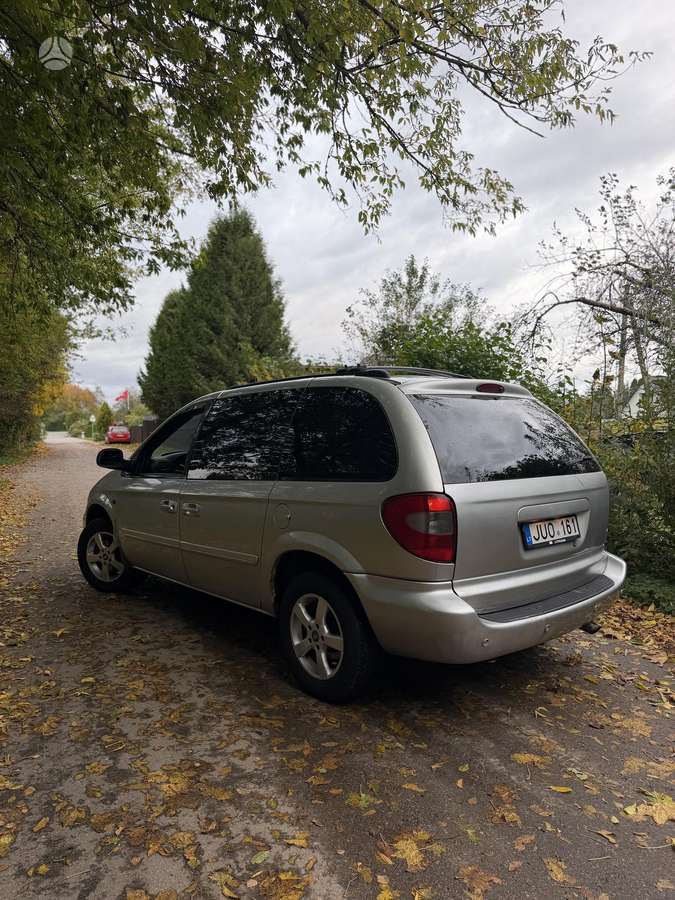 Chrysler Voyager 2005 — вигляд ззаду