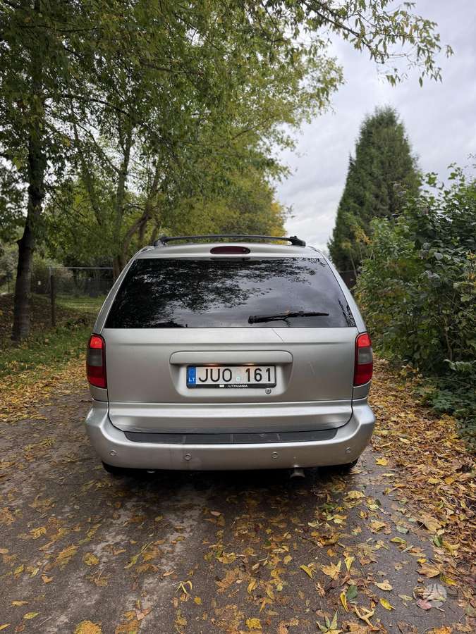 Chrysler Voyager 2005 — двигун 2776 cm³, 150 HP (110kW)
