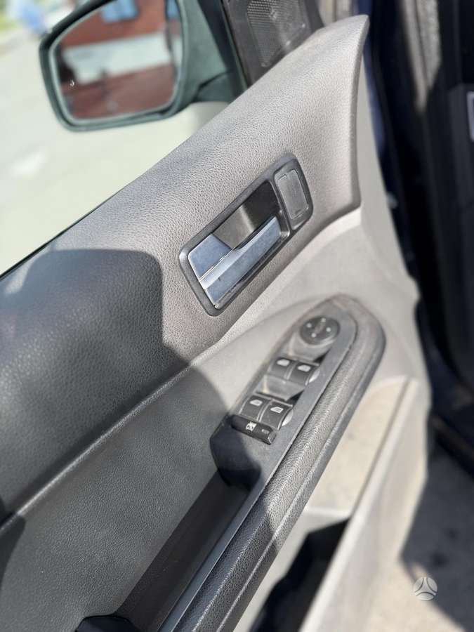 Ford C-MAX 2004 — photo 18