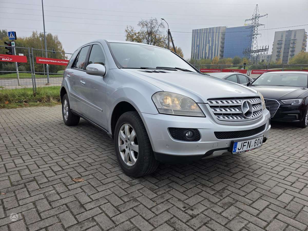 Mercedes-Benz ML320, 2006
