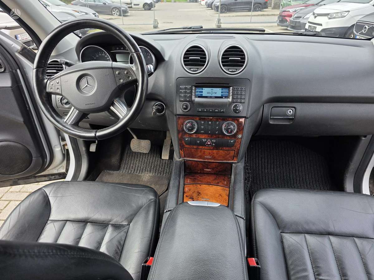 Mercedes-Benz ML320 2006 — photo 13