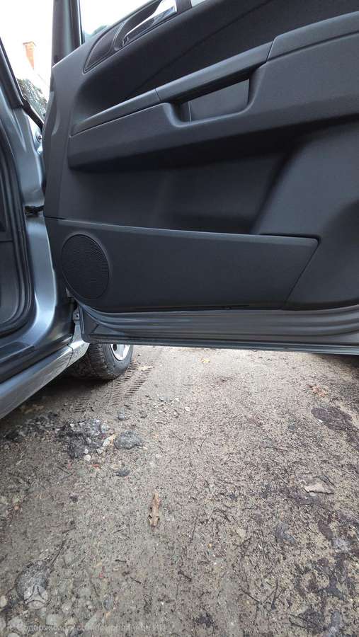 Opel Zafira 2009 — photo 18