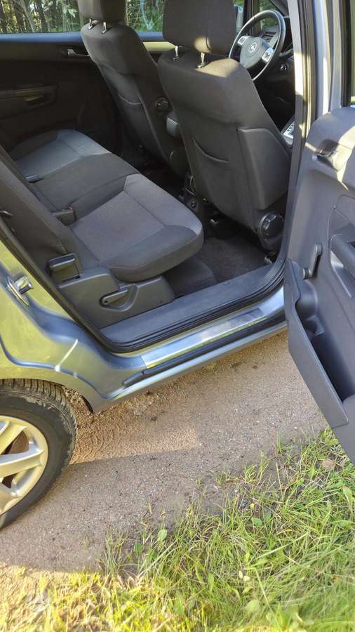 Opel Zafira 2009 — photo 21