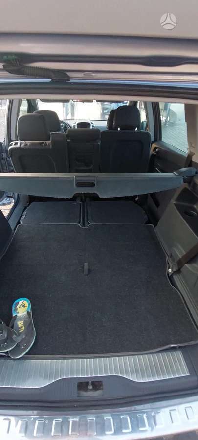 Opel Zafira 2009 — photo 28