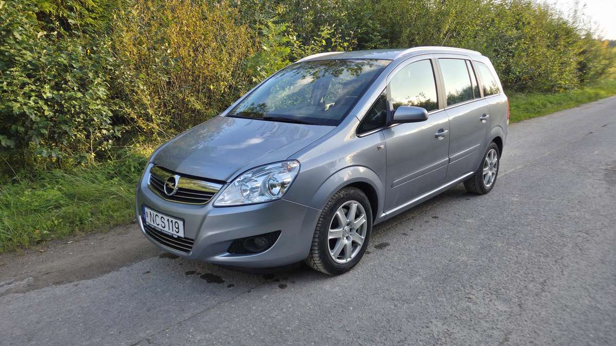 Opel Zafira 2009 — photo 5