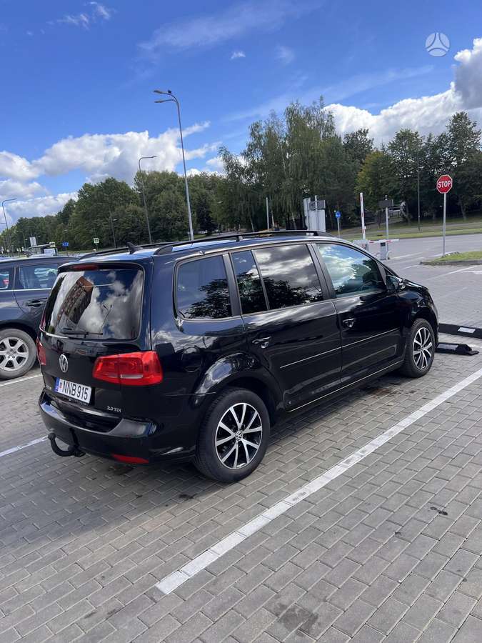 Volkswagen Touran 2011 — photo 5