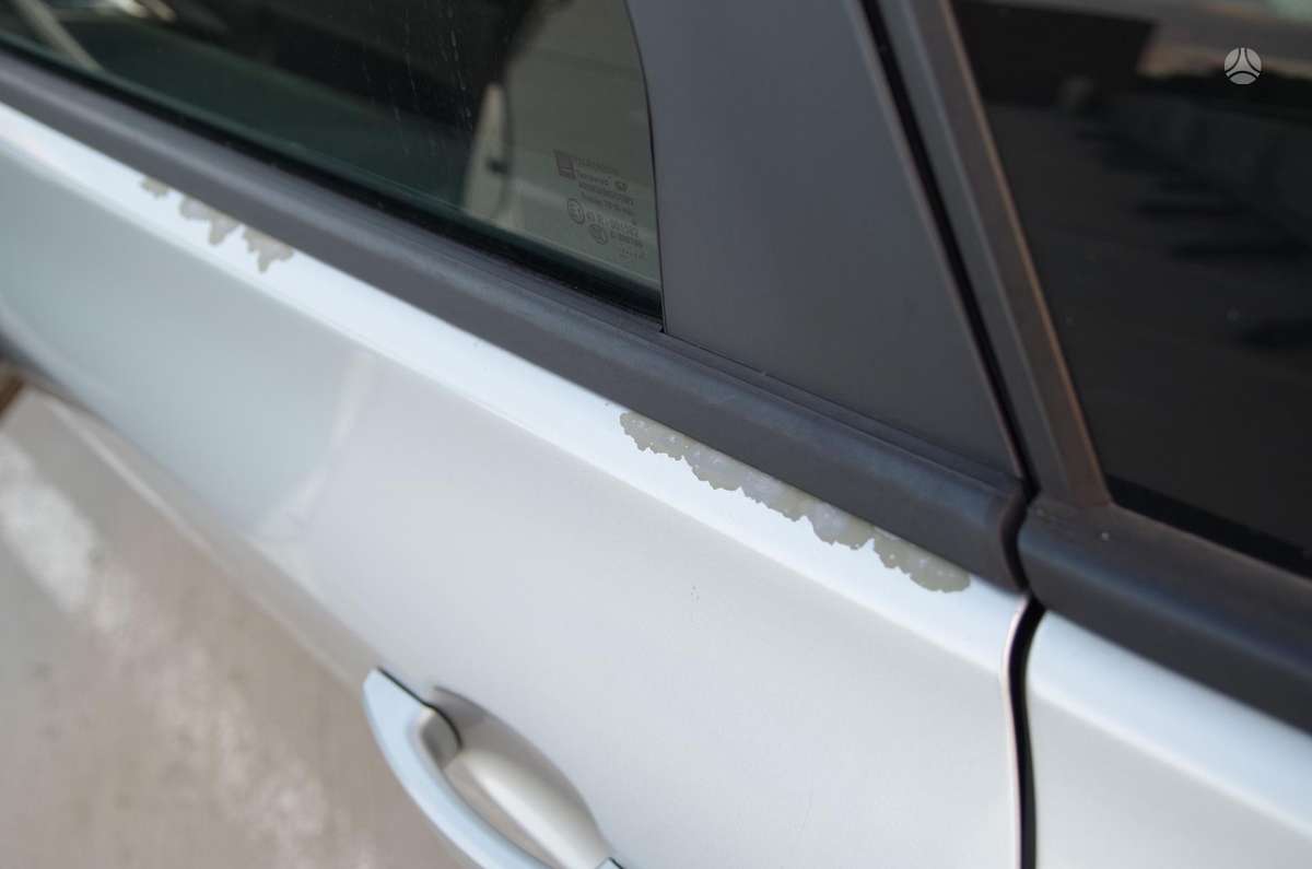 Opel Astra 2011 — photo 13