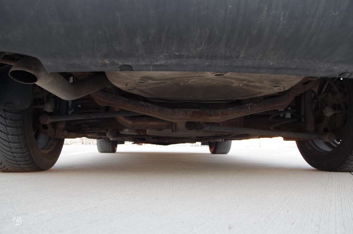 Opel Astra 2011 — photo 31