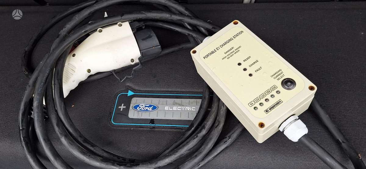 Ford Focus 2014 — photo 10
