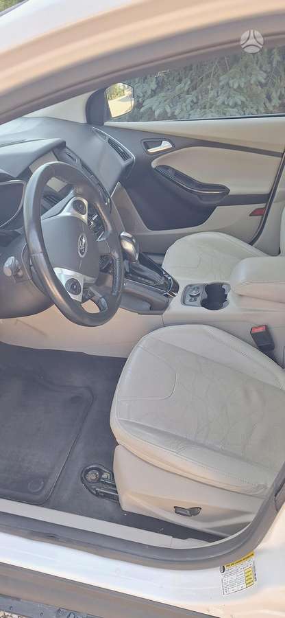 Ford Focus 2014 — photo 5