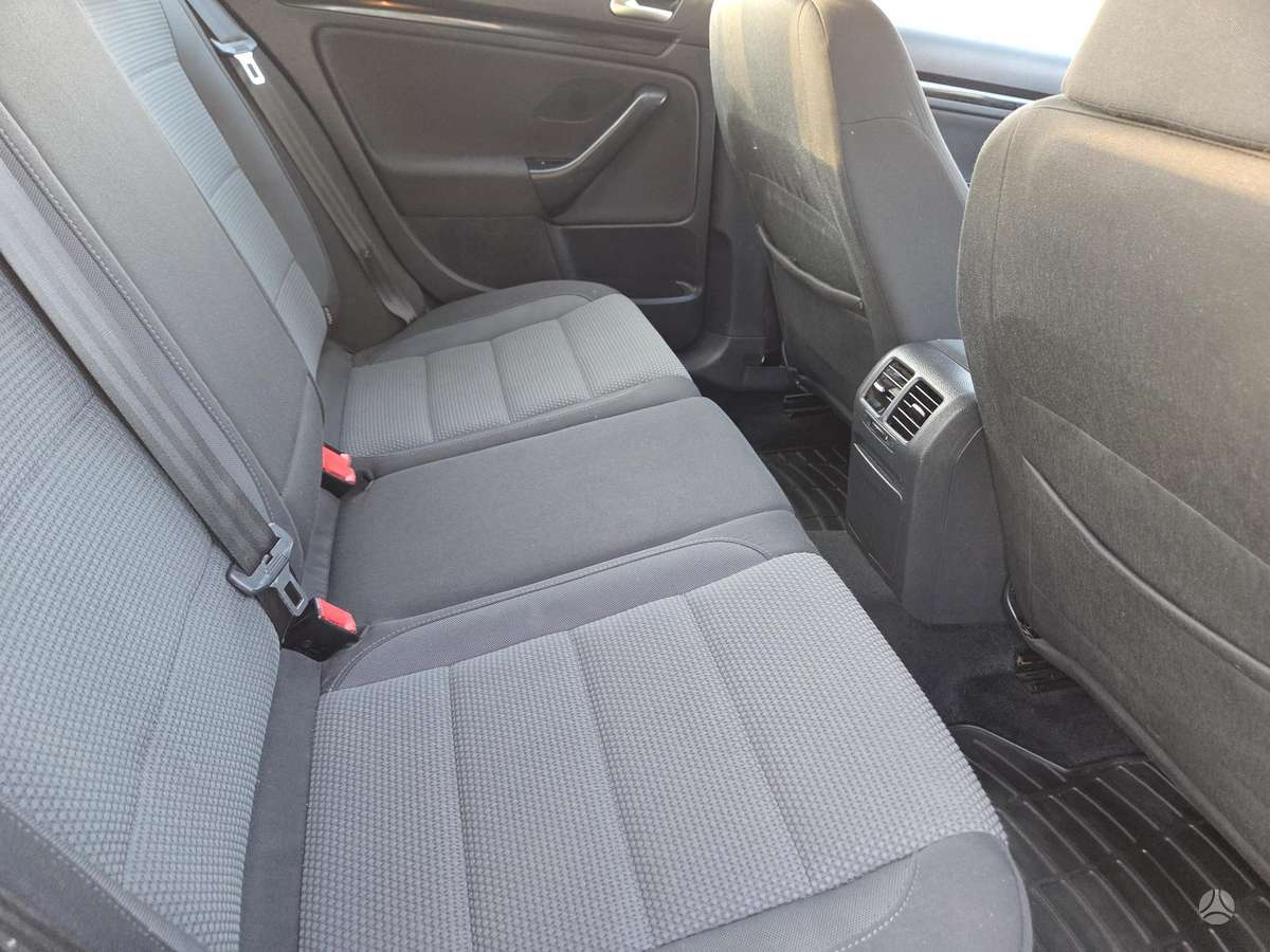 Volkswagen Golf 2011 — photo 12