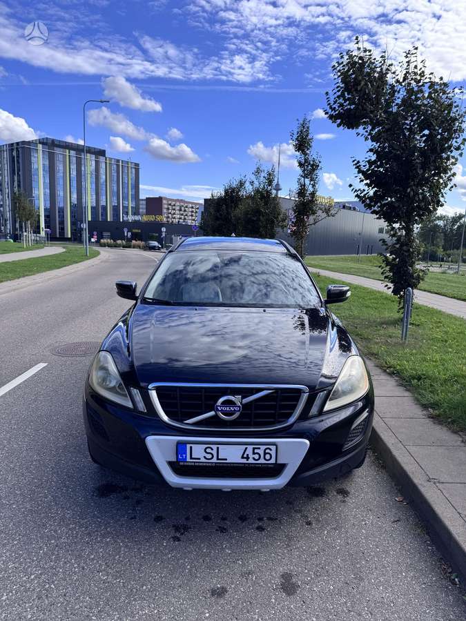 Volvo XC60 2012 — photo 7