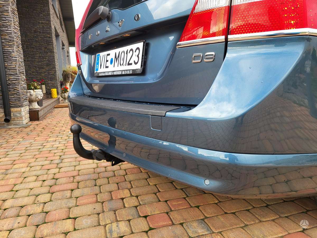 Volvo V70 2012 — photo 16