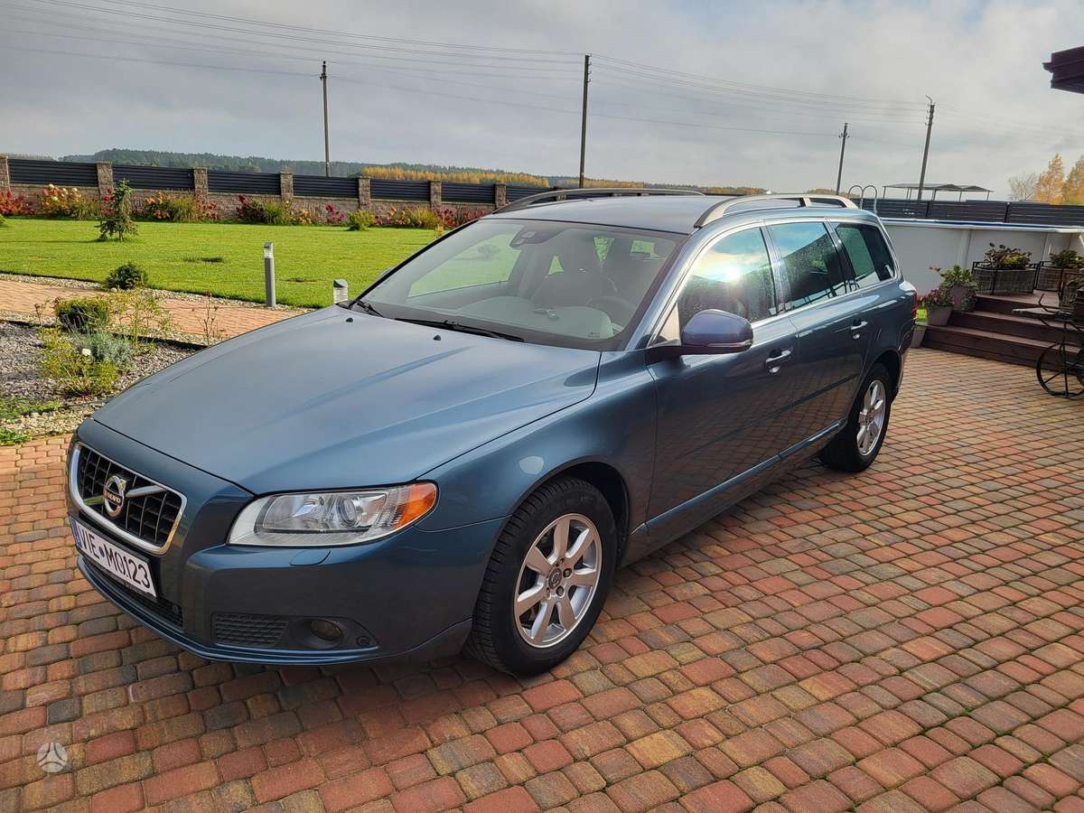 Volvo V70 2012 — photo 22