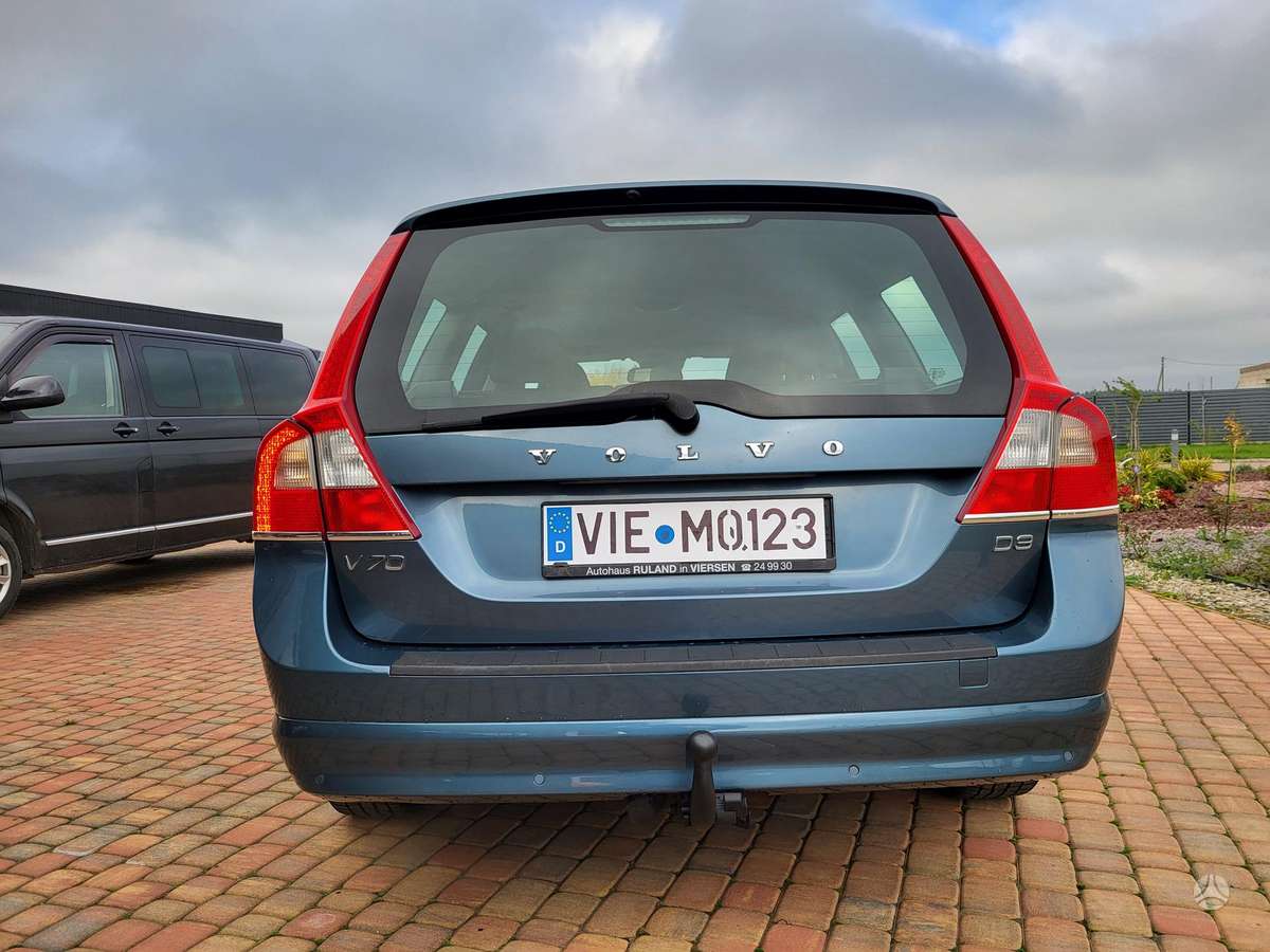 Volvo V70 2012 — photo 6