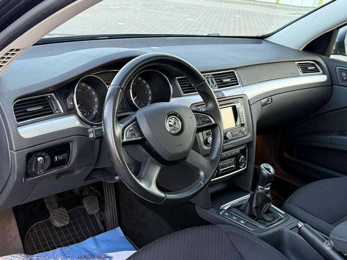 Skoda Superb 2015 — фото 13